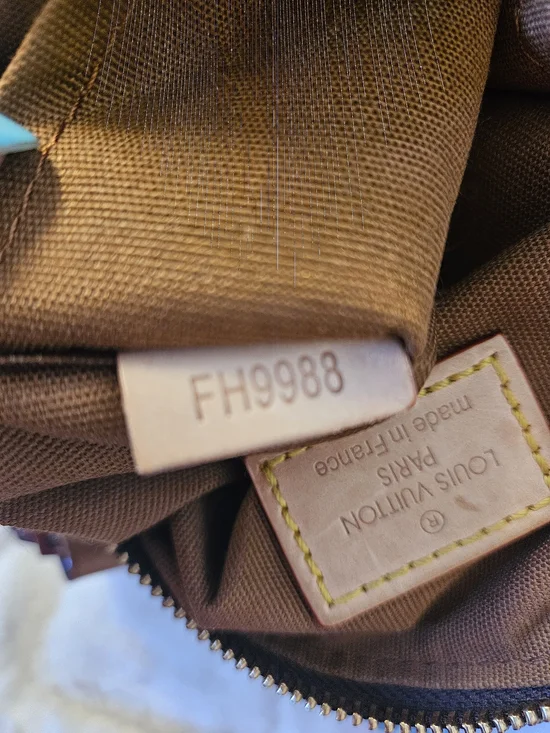 Louis Vuitton Monogram Canvas Messenger Bag in Brown and Tan - Picture 3 of 4